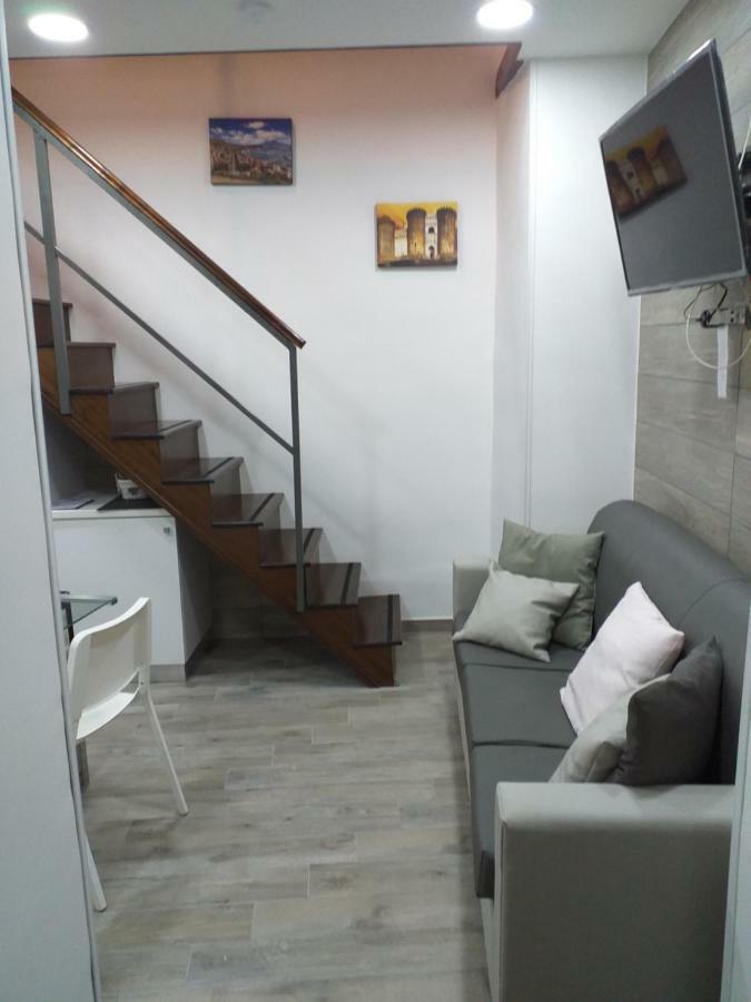Апартаменты Sasy Jr House Via San Mattia 72 Неаполь Экстерьер фото